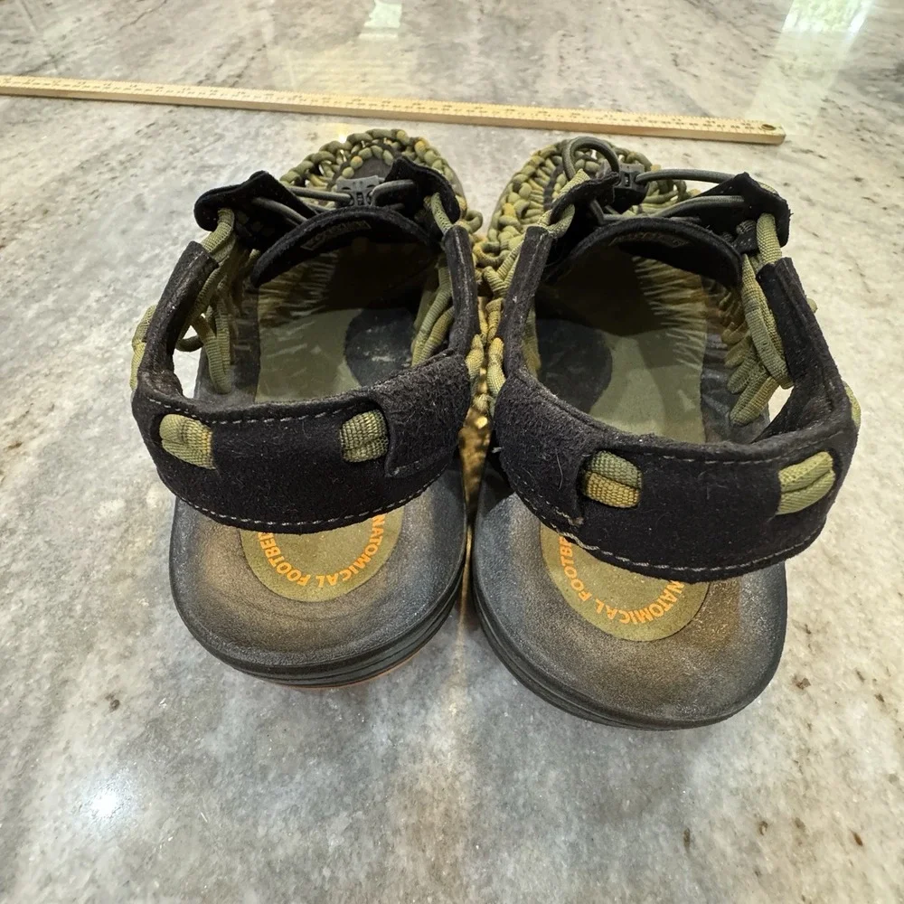 Keen Uneek Sandal Green Camo 1014619 Men's 9 Two Cord Water Sport Bungee Hiking